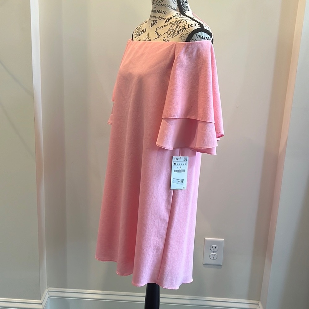 Zara Pink off the shoulders dress. New with tags. Size medium
